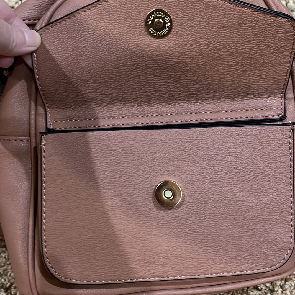 Small Bee Backpack. - image 3